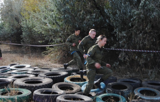 Традиционные казачьи военно-спортивные игры "Казачья верста"в Безенчуке