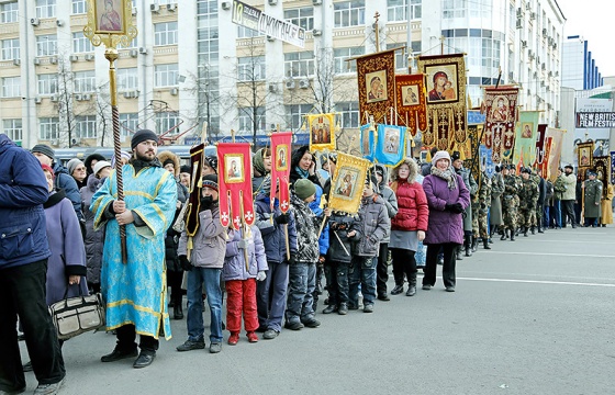 Крестный ход в Екатеринбурге с молением о мире на Украине