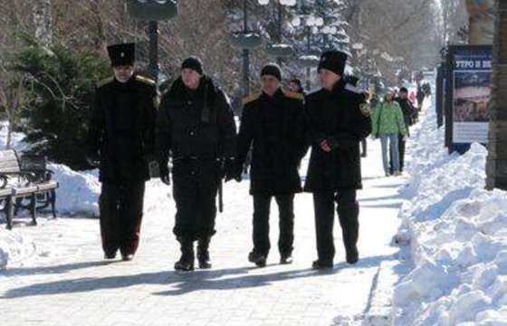 Теперь в Донецке за порядком следят казаки