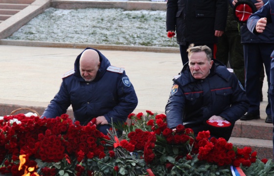 В День Героев Отечества самарские казаки почтили память героев.