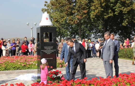 22 сентября в Самаре под  Некрасовским спуском установили скульптуру корабельной рынды