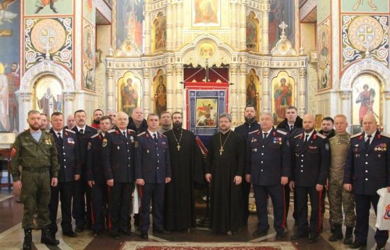 Торжественное освящение хоругви к боевому знамени казачьего добровольческого отряда БАРС-15 «Ермак» 