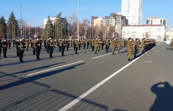 Самарские казаки готовятся к Параду Победы 2026 в Москве.