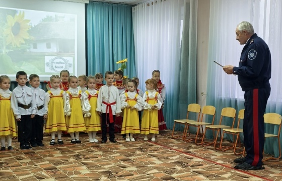  Торжественное посвящение дошколят в казачата в детском саду "Солнышко" с. Борское 