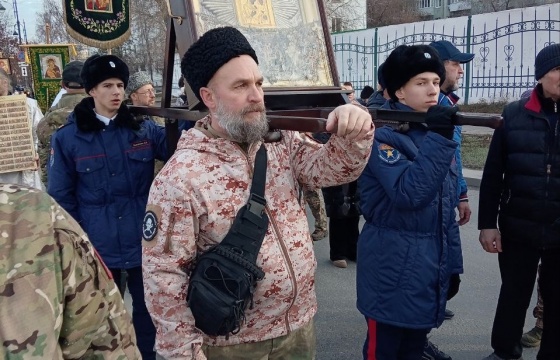  Казаки и кадеты ГБОУ "Самарский казачий кадетский корпус" стали частью крестного хода в честь военачальника ангельских небесных сил Архистратига Михаила