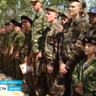 Юные казачата отправились в Ейский район за военным опытом