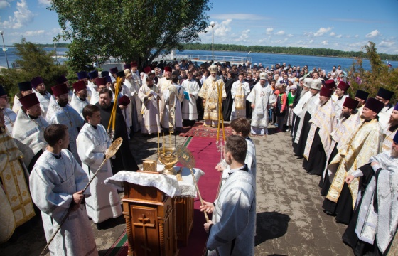 Крестный ход в день памяти небесного покровителя Самары святителя Алексия.